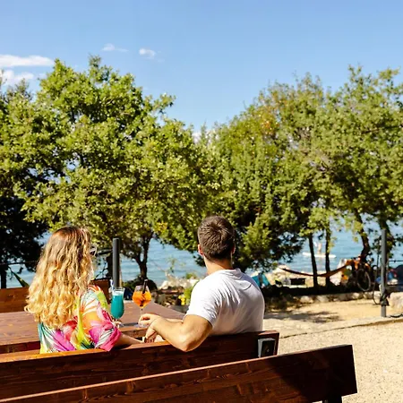 Glavotok Premium Camp 3* Brzac