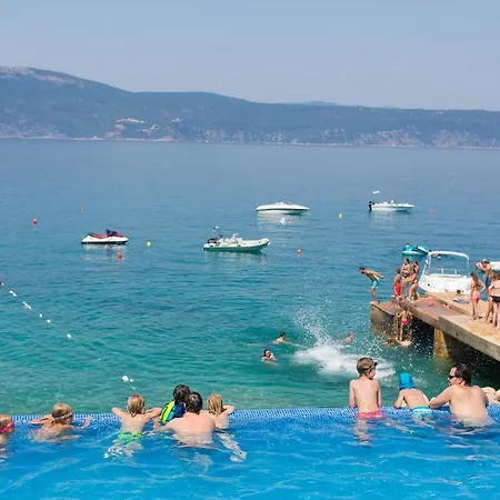 Glavotok Holiday park 3*