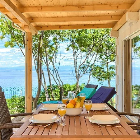 Glavotok Holiday park 3*