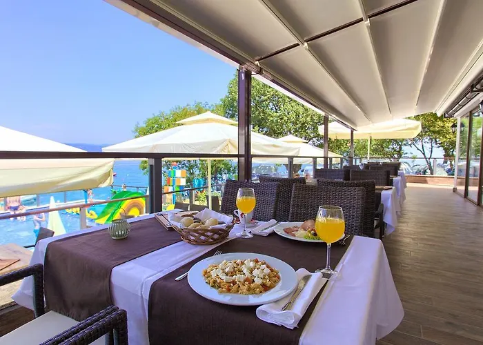 Glavotok Premium Camp 3* Brzac