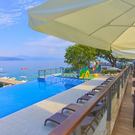 Glavotok Vakantiepark 3*