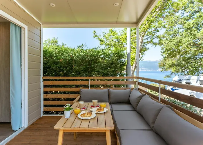 Prázdninový areál Glavotok Premium Camp Brzac