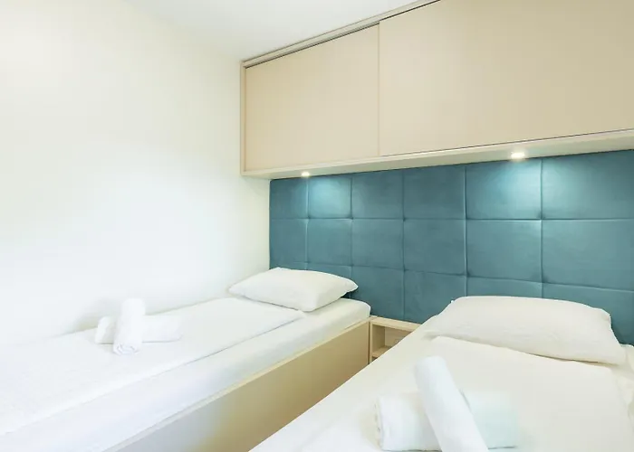 Glavotok Premium Camp 3* Brzac