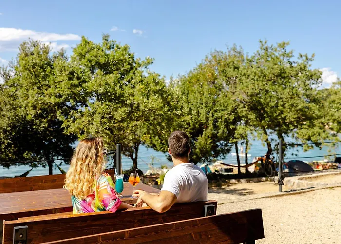 Glavotok Premium Camp 3* Brzac