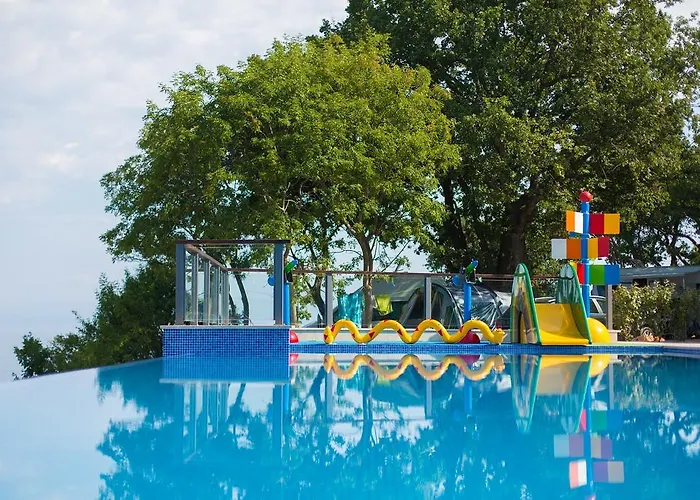 Prázdninový areál Glavotok Premium Camp Brzac