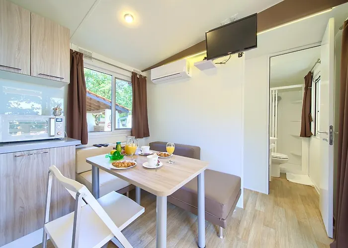 Prázdninový areál Glavotok Premium Camp 3*