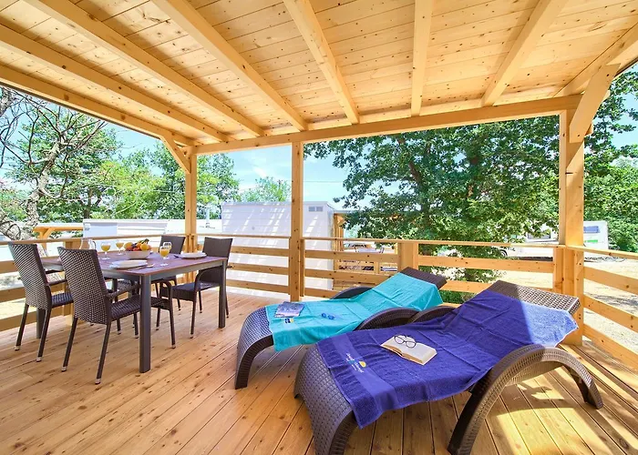 Glavotok Premium Camp 3* Brzac