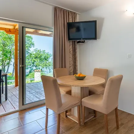 Kompleks wypoczynkowy Glavotok Premium Camp