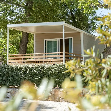 Kompleks wypoczynkowy Glavotok Premium Camp 3*