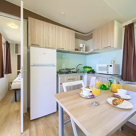 Glavotok Premium Camp Kompleks wypoczynkowy Brzac